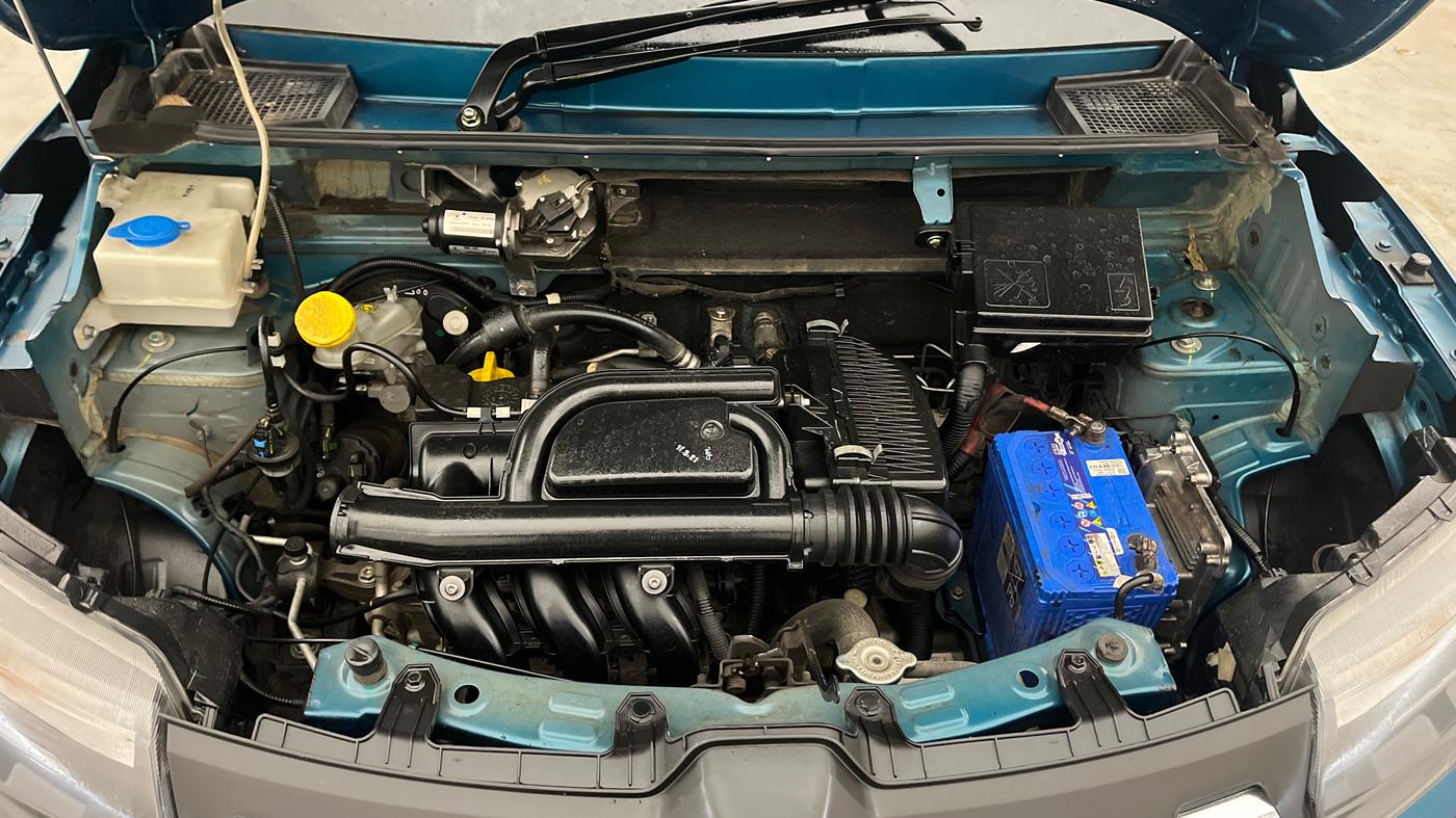 2022 Renault Kwid CLIMBER 1.0 AMT (O), Petrol, Automatic, 29,700 km, Engine View