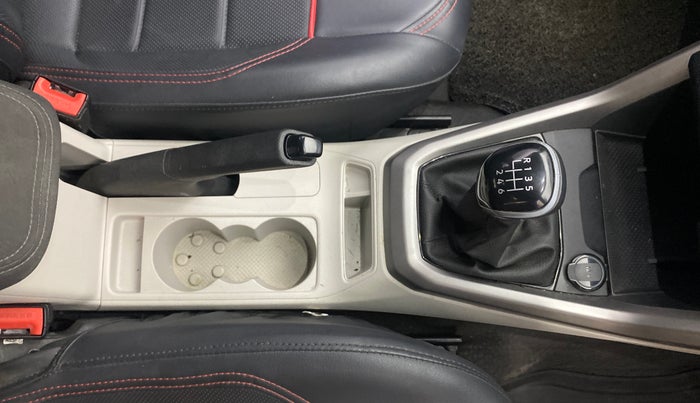 2023 Volkswagen TAIGUN Topline 1.0 TSI MT (Electric Seats), Petrol, Manual, 32,049 km, Gear Lever