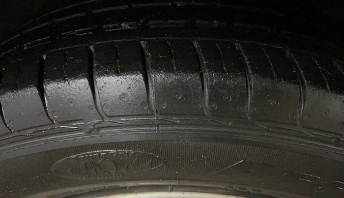 2017 Tata NEXON XM PETROL, Petrol, Manual, 50,483 km, Left Front Tyre Tread