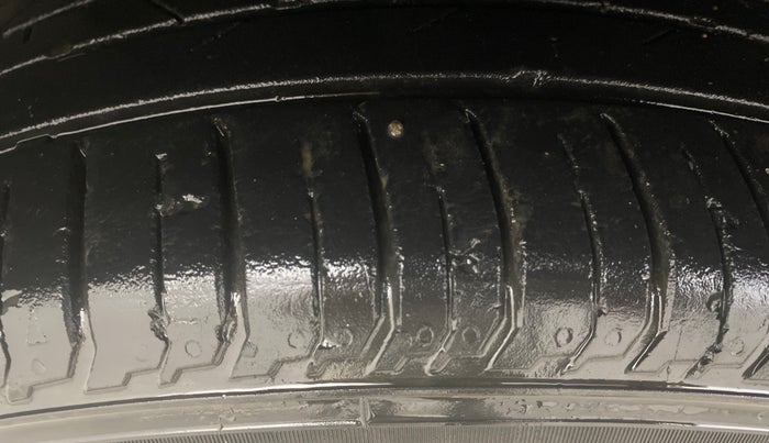 2022 Hyundai NEW I20 SPORTZ 1.2 MT, Petrol, Manual, 29,005 km, Right Rear Tyre Tread