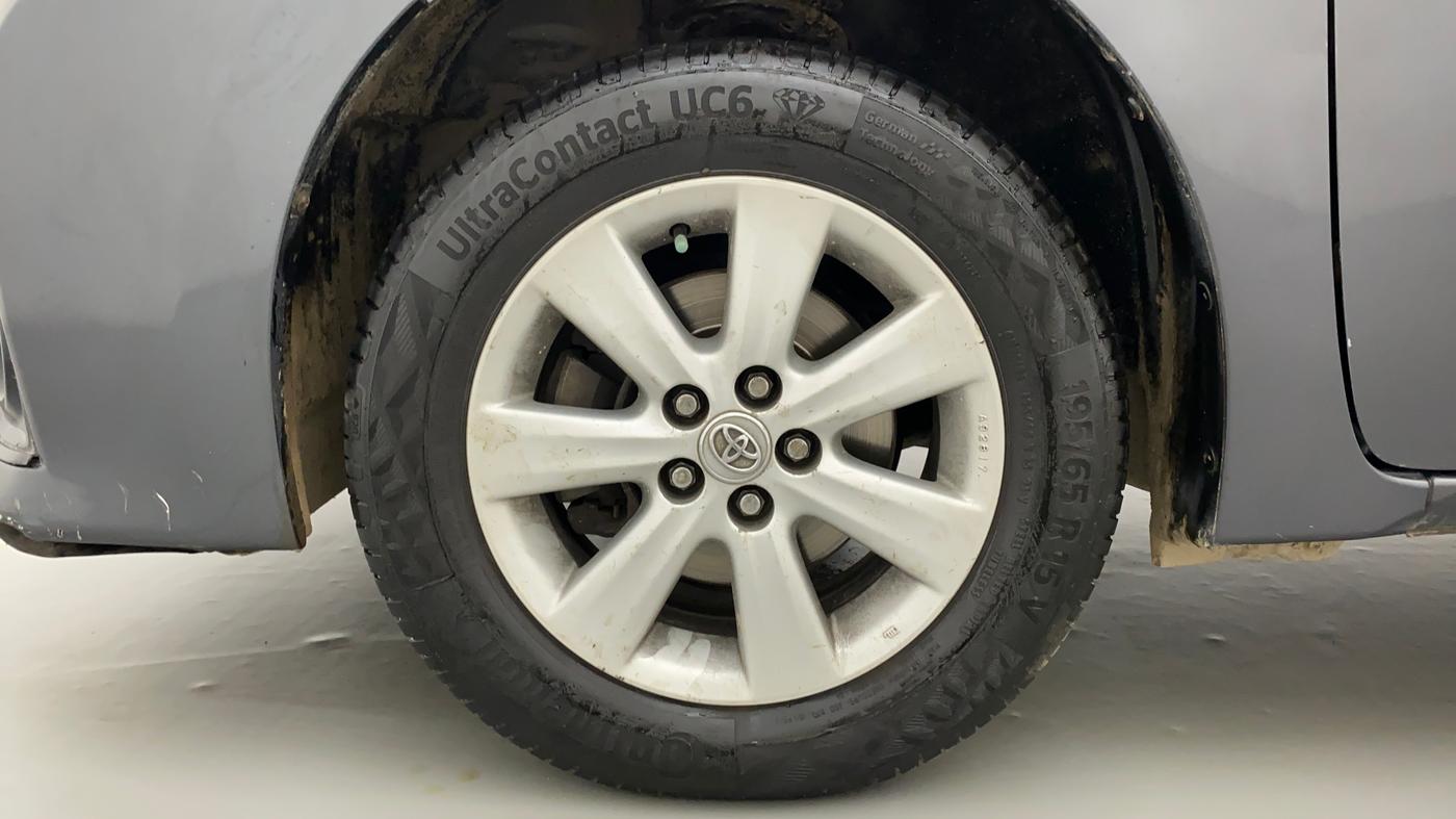 2014 Toyota Corolla Altis G AT PETROL, Petrol, Automatic, 77,470 km, Left Front Wheel