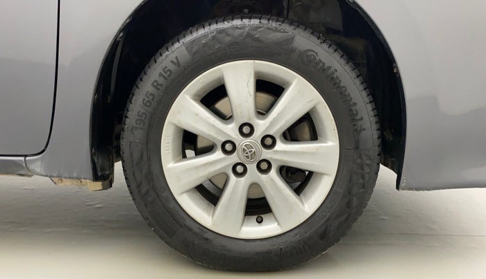2014 Toyota Corolla Altis G AT PETROL, Petrol, Automatic, 77,470 km, Right Front Wheel