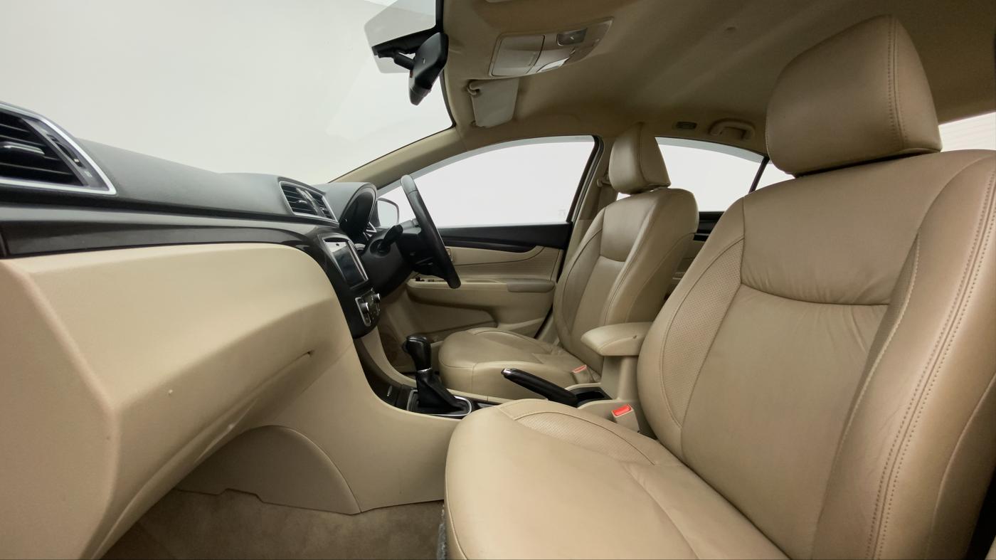 2016 Maruti Ciaz ZXI+ AT, CNG, Automatic, 87,335 km, Right Side Front Door Cabin