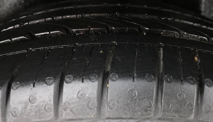 2016 Maruti Ciaz ZXI+ AT, CNG, Automatic, 87,335 km, Left Rear Tyre Tread
