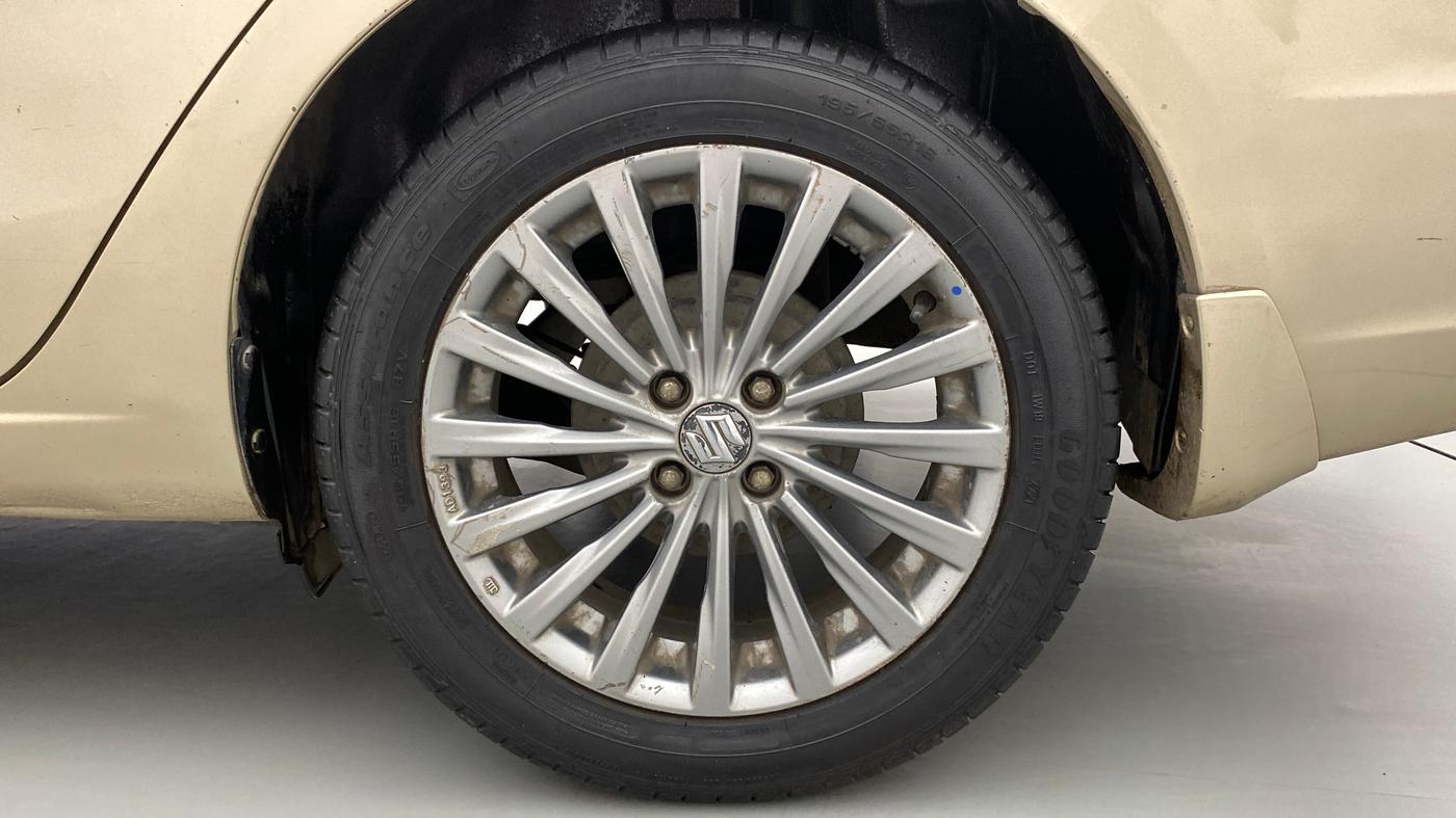 2016 Maruti Ciaz ZXI+ AT, CNG, Automatic, 87,335 km, Left Rear Wheel