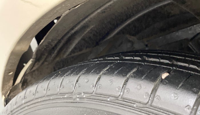 2016 Maruti Ciaz ZXI+ AT, CNG, Automatic, 87,335 km, Left fender - Lining loose