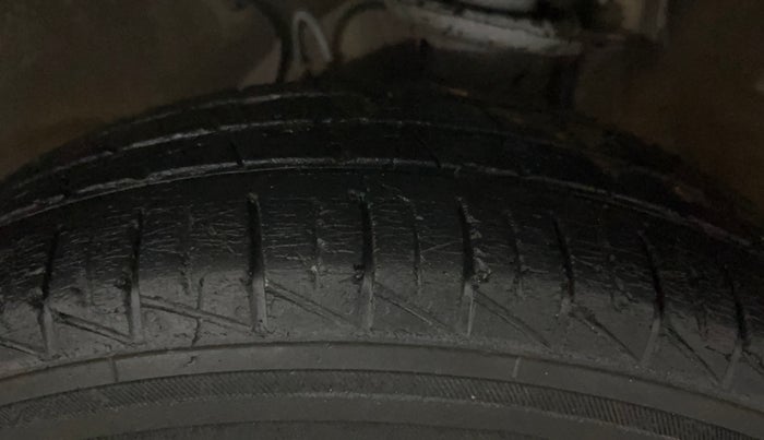 2022 Maruti Alto LXI O, Petrol, Manual, 39,557 km, Left Front Tyre Tread