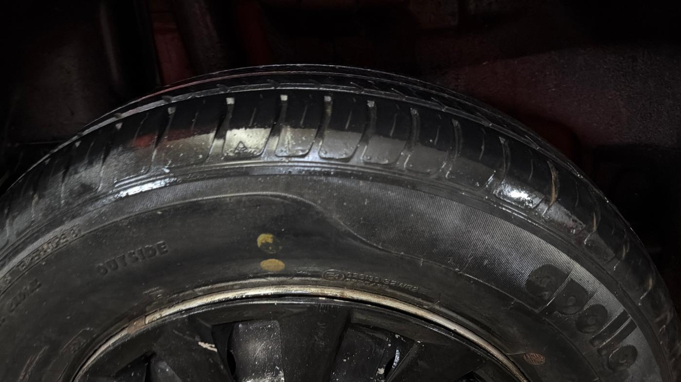 2020 Maruti Swift LXI, Petrol, Manual, 32,975 km, Right Rear Tyre Tread