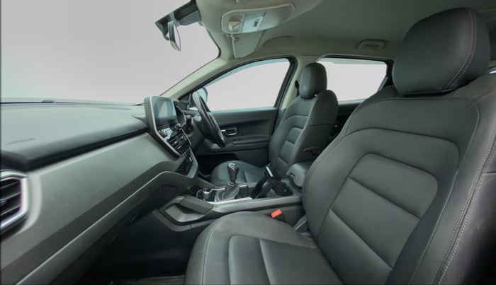 2019 Tata Harrier XZ DARK EDITION, Diesel, Manual, 56,115 km, Right Side Front Door Cabin