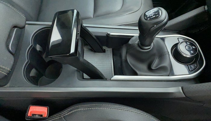 2019 Tata Harrier XZ DARK EDITION, Diesel, Manual, 56,115 km, Gear Lever