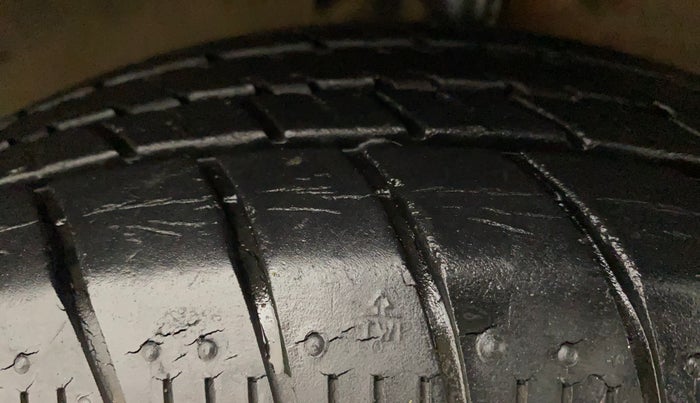 2016 Maruti Celerio ZXI AMT ABS, Petrol, Automatic, 23,527 km, Right Front Tyre Tread