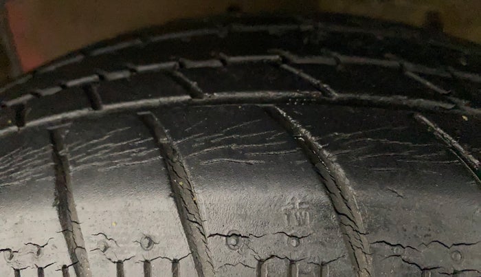 2016 Maruti Celerio ZXI AMT ABS, Petrol, Automatic, 23,527 km, Left Front Tyre Tread