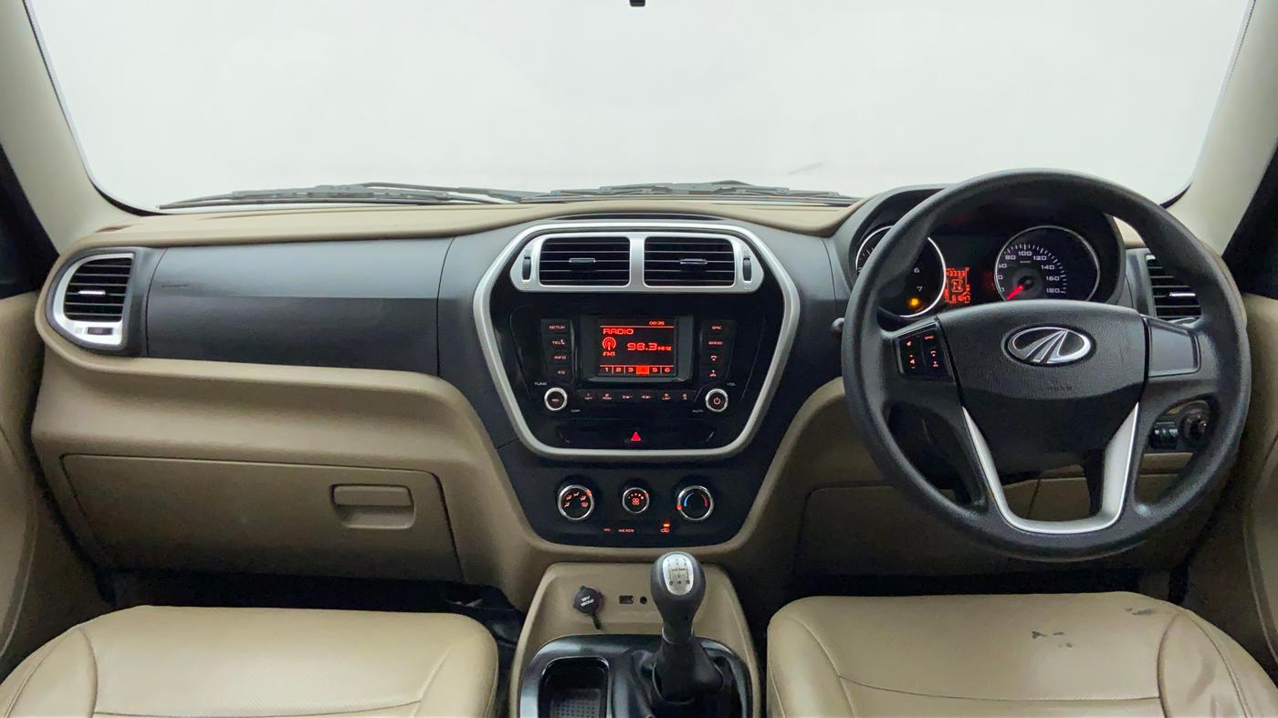 2016 Mahindra TUV300 T8, Diesel, Manual, 61,756 km, Dashboard