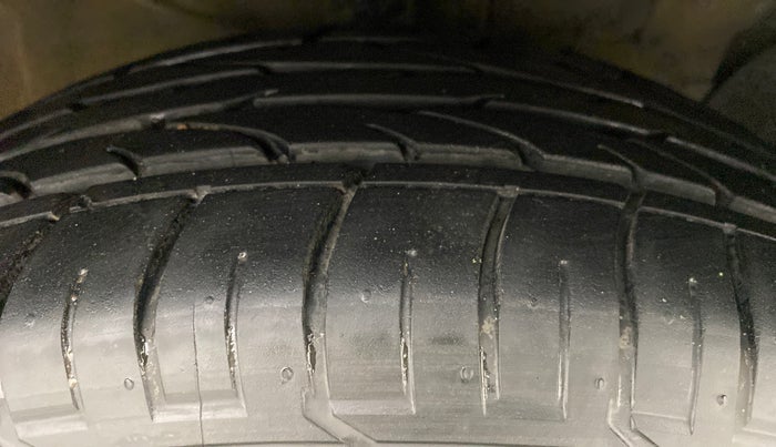 2017 Hyundai Creta 1.6 SX PLUS AUTO PETROL, Petrol, Automatic, 26,397 km, Right Front Tyre Tread
