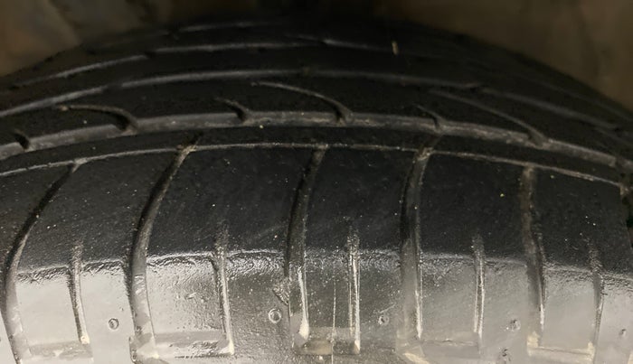 2017 Hyundai Creta 1.6 SX PLUS AUTO PETROL, Petrol, Automatic, 26,397 km, Left Front Tyre Tread