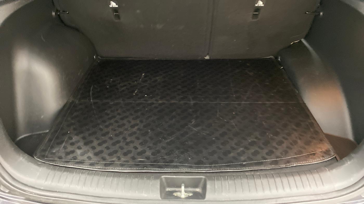 2017 Hyundai Creta 1.6 SX PLUS AUTO PETROL, Petrol, Automatic, 26,397 km, Boot Inside