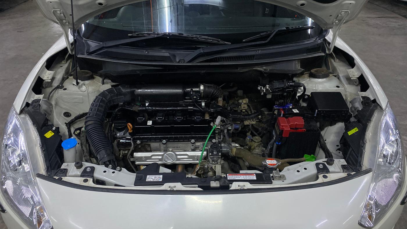 2024 Maruti Swift VXI, Petrol, Manual, 30,367 km, Engine View