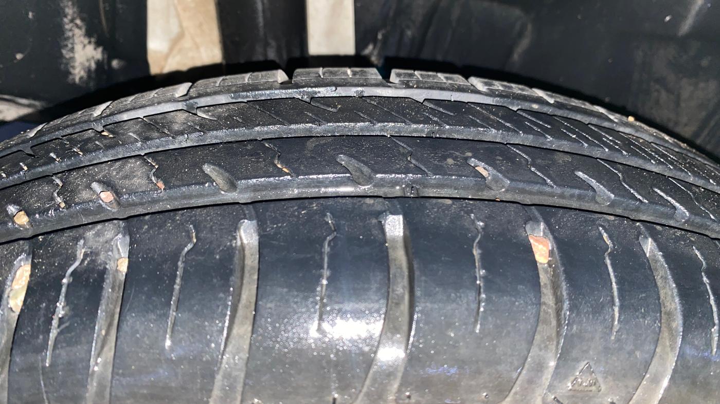 2024 Maruti Swift VXI, Petrol, Manual, 30,367 km, Right Rear Tyre Tread