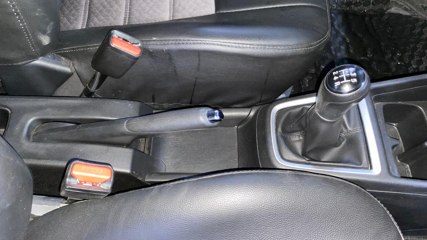 2024 Maruti Swift VXI, Petrol, Manual, 30,367 km, Gear Lever