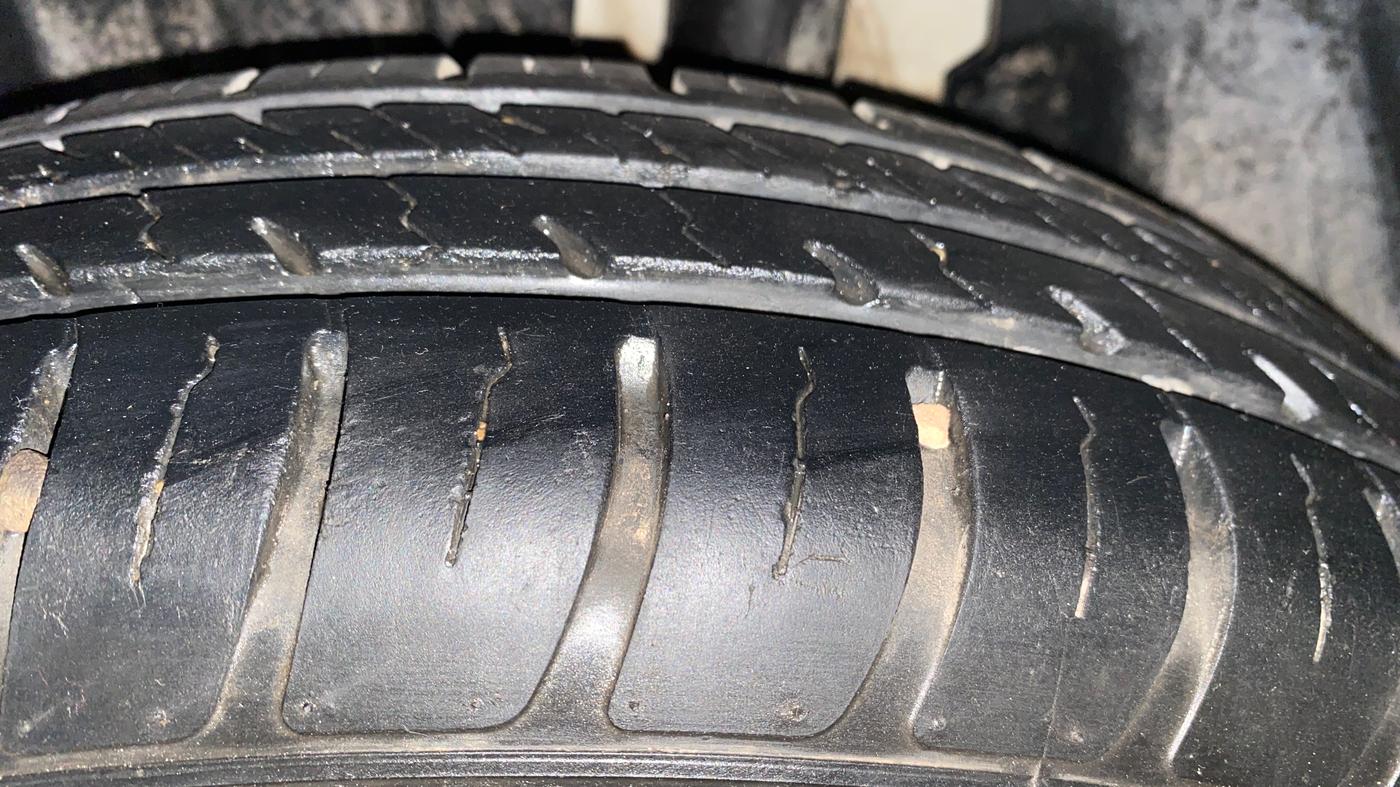 2024 Maruti Swift VXI, Petrol, Manual, 30,367 km, Left Rear Tyre Tread