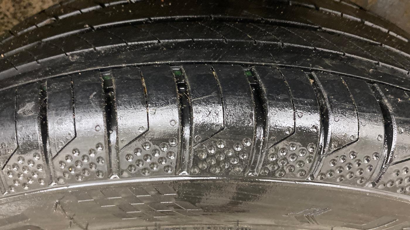 2022 Tata PUNCH ACCOMPLISHED AMT, Petrol, Automatic, 67,675 km, Left Rear Tyre Tread