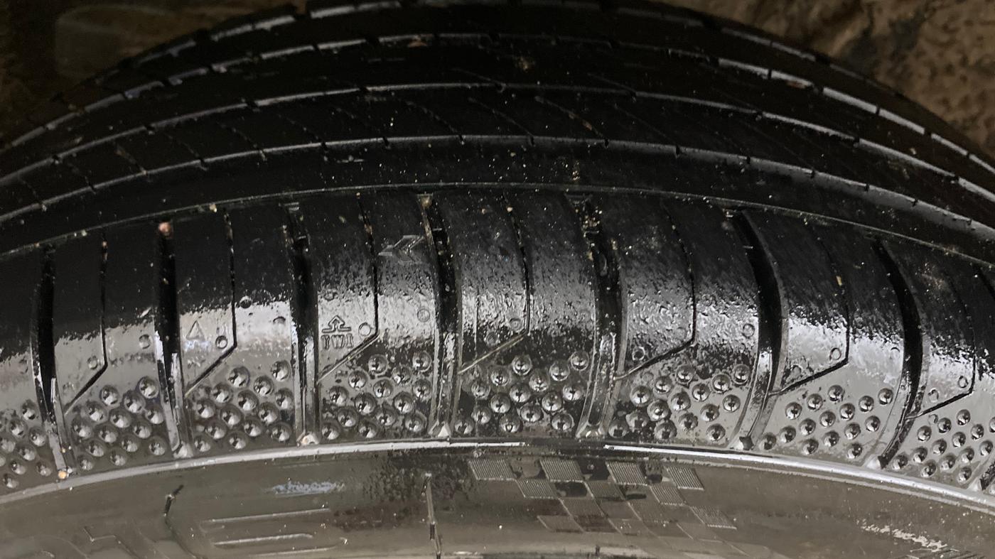2022 Tata PUNCH ACCOMPLISHED AMT, Petrol, Automatic, 67,675 km, Right Rear Tyre Tread