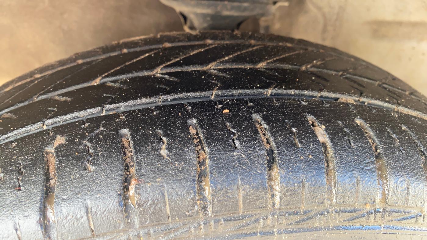 2018 Maruti Alto K10 VXI, CNG, Manual, 82,583 km, Left Front Tyre Tread