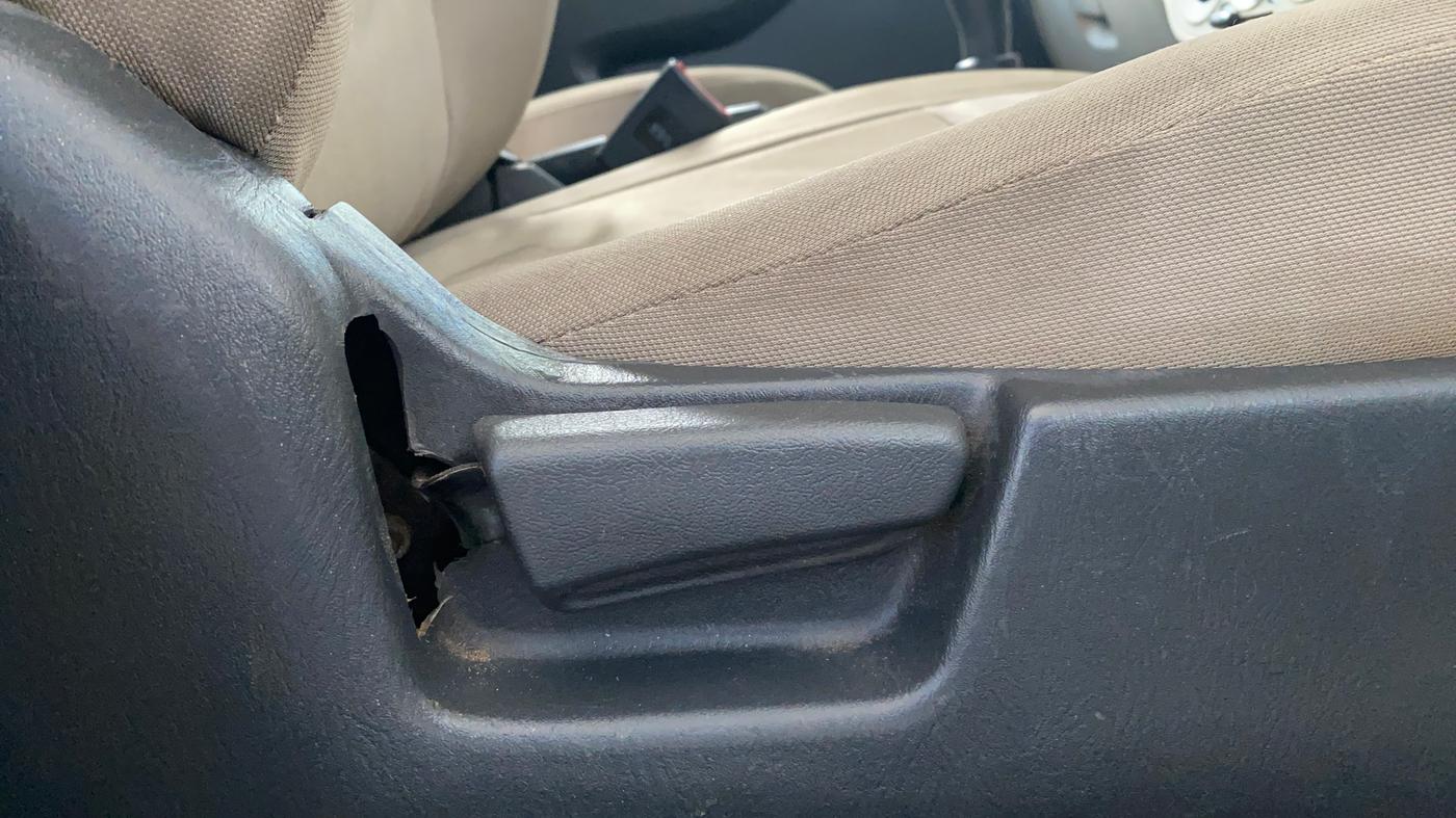 2018 Maruti Alto K10 VXI, CNG, Manual, 82,583 km, Driver Side Adjustment Panel
