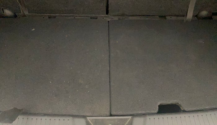 2021 Maruti XL6 ALPHA MT, Petrol, Manual, 38,916 km, Boot Inside