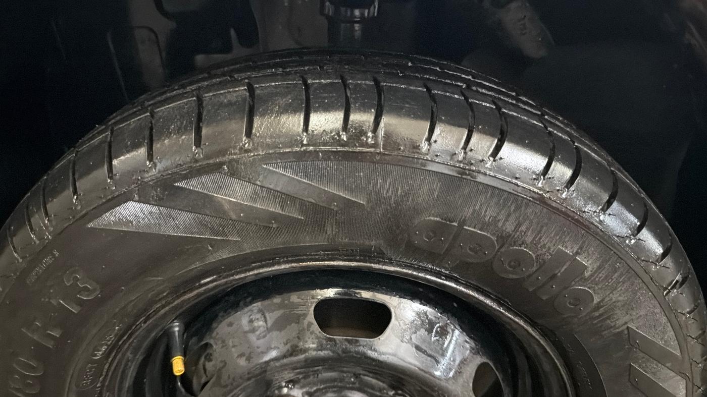 2017 Renault Kwid RXL, Petrol, Manual, 44,318 km, Left Front Tyre Tread