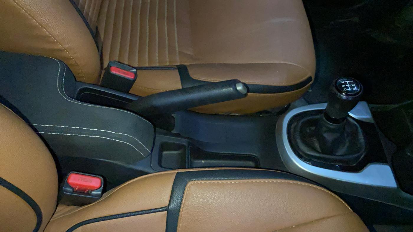 2019 Honda WR-V 1.2L I-VTEC VX MT, Petrol, Manual, 66,965 km, Gear Lever