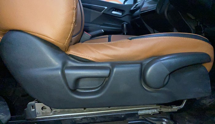 2019 Honda WR-V 1.2L I-VTEC VX MT, Petrol, Manual, 66,965 km, Driver Side Adjustment Panel