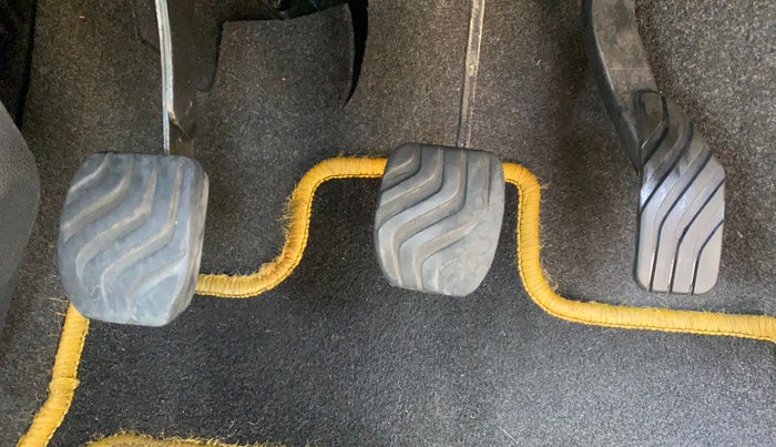 2015 Renault Kwid RXT 0.8, Petrol, Manual, 67,020 km, Pedals