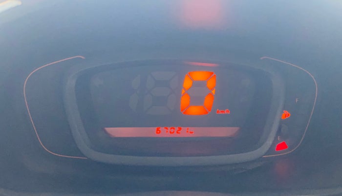 2015 Renault Kwid RXT 0.8, Petrol, Manual, 67,020 km, Odometer Image