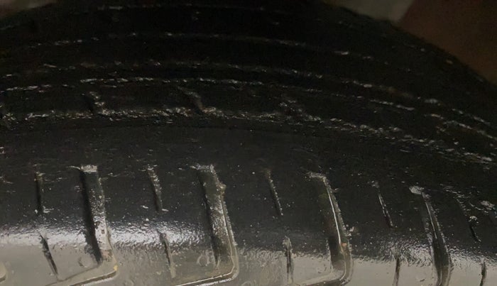 2015 Renault Kwid RXT 0.8, Petrol, Manual, 67,020 km, Left Front Tyre Tread