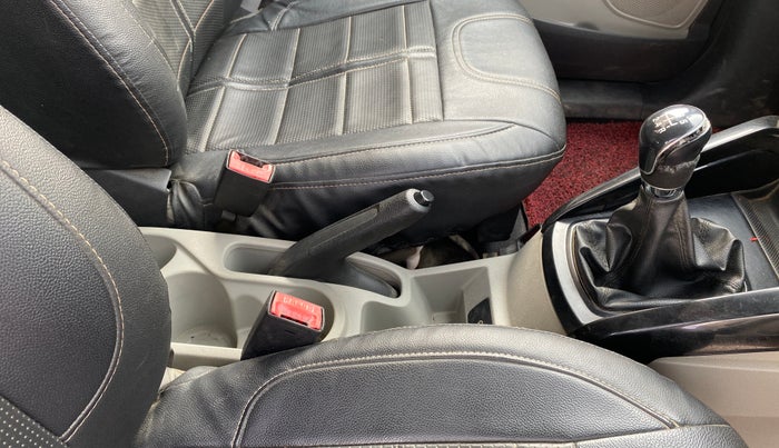 2014 Ford Ecosport TREND 1.5L DIESEL, Diesel, Manual, 1,37,042 km, Gear Lever