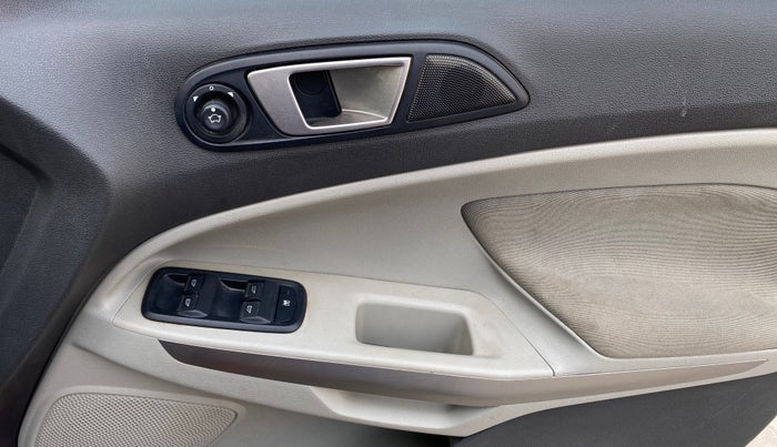 2014 Ford Ecosport TREND 1.5L DIESEL, Diesel, Manual, 1,37,042 km, Driver Side Door Panels Control