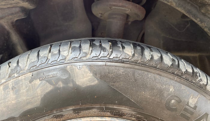 2014 Ford Ecosport TREND 1.5L DIESEL, Diesel, Manual, 1,37,042 km, Left Front Tyre Tread