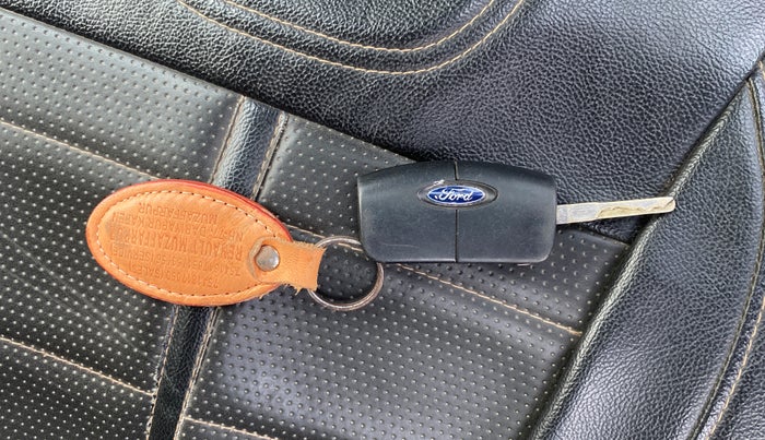 2014 Ford Ecosport TREND 1.5L DIESEL, Diesel, Manual, 1,37,042 km, Key Close Up