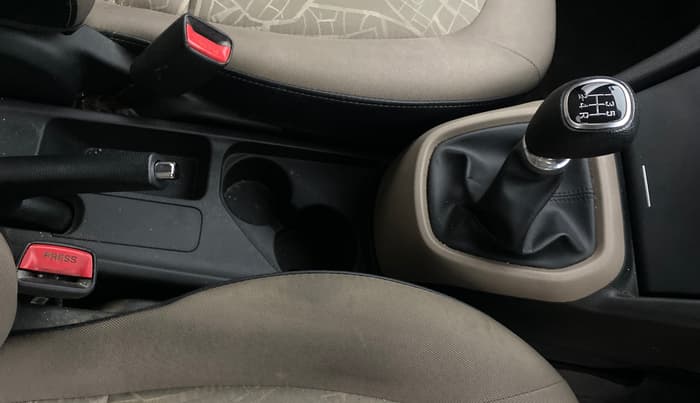 2017 Hyundai Xcent S 1.2, Petrol, Manual, 59,115 km, Gear Lever
