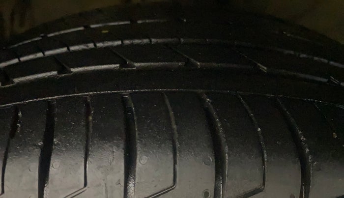 2022 KIA SELTOS HTX 1.5 DIESEL AT, Diesel, Automatic, 62,878 km, Right Front Tyre Tread