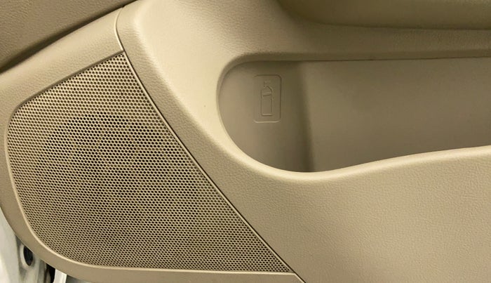 2016 Maruti Swift Dzire VXI AT, Petrol, Automatic, 39,700 km, Speaker