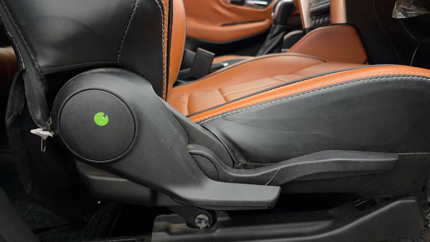2023 Maruti Grand Vitara ZETA PLUS  HYBRID ECVT, Hybrid, Automatic, 75,590 km, Driver Side Adjustment Panel