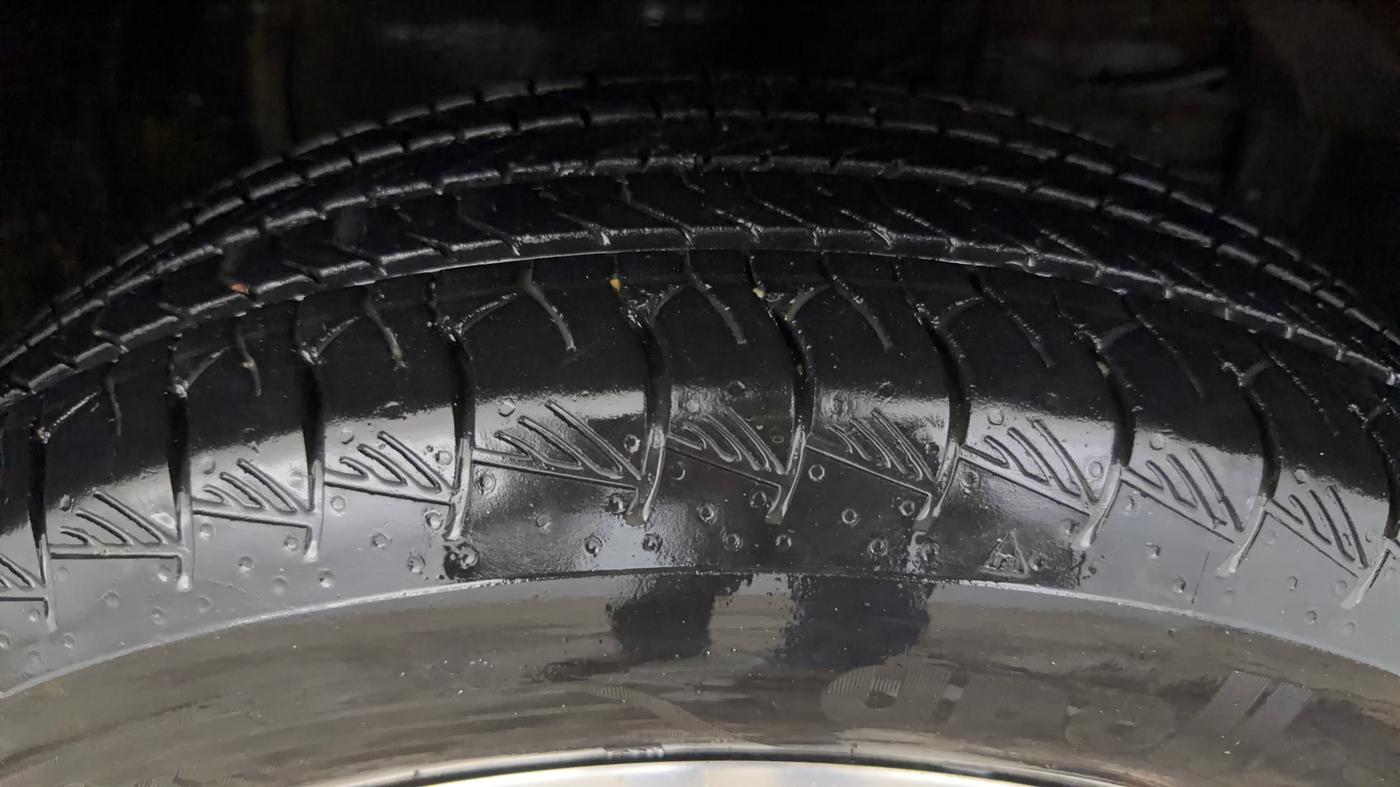 2023 Maruti Grand Vitara ZETA PLUS  HYBRID ECVT, Hybrid, Automatic, 75,590 km, Right Front Tyre Tread