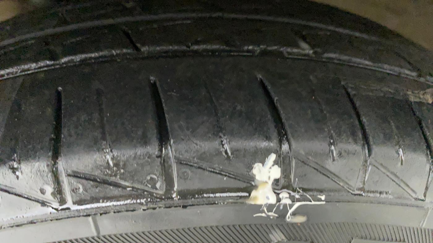2021 Maruti Alto LXI CNG, CNG, Manual, 27,451 km, Left Rear Tyre Tread