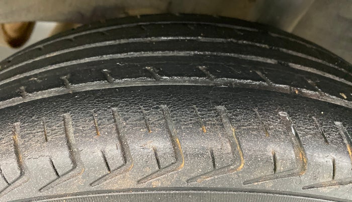 2017 Datsun Redi Go T(O) 1.0, Petrol, Manual, 46,031 km, Left Rear Tyre Tread