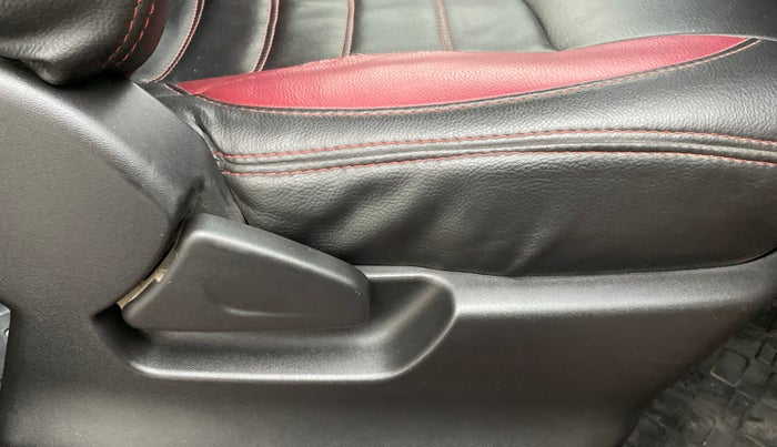 2017 Datsun Redi Go T(O) 1.0, Petrol, Manual, 46,031 km, Driver Side Adjustment Panel