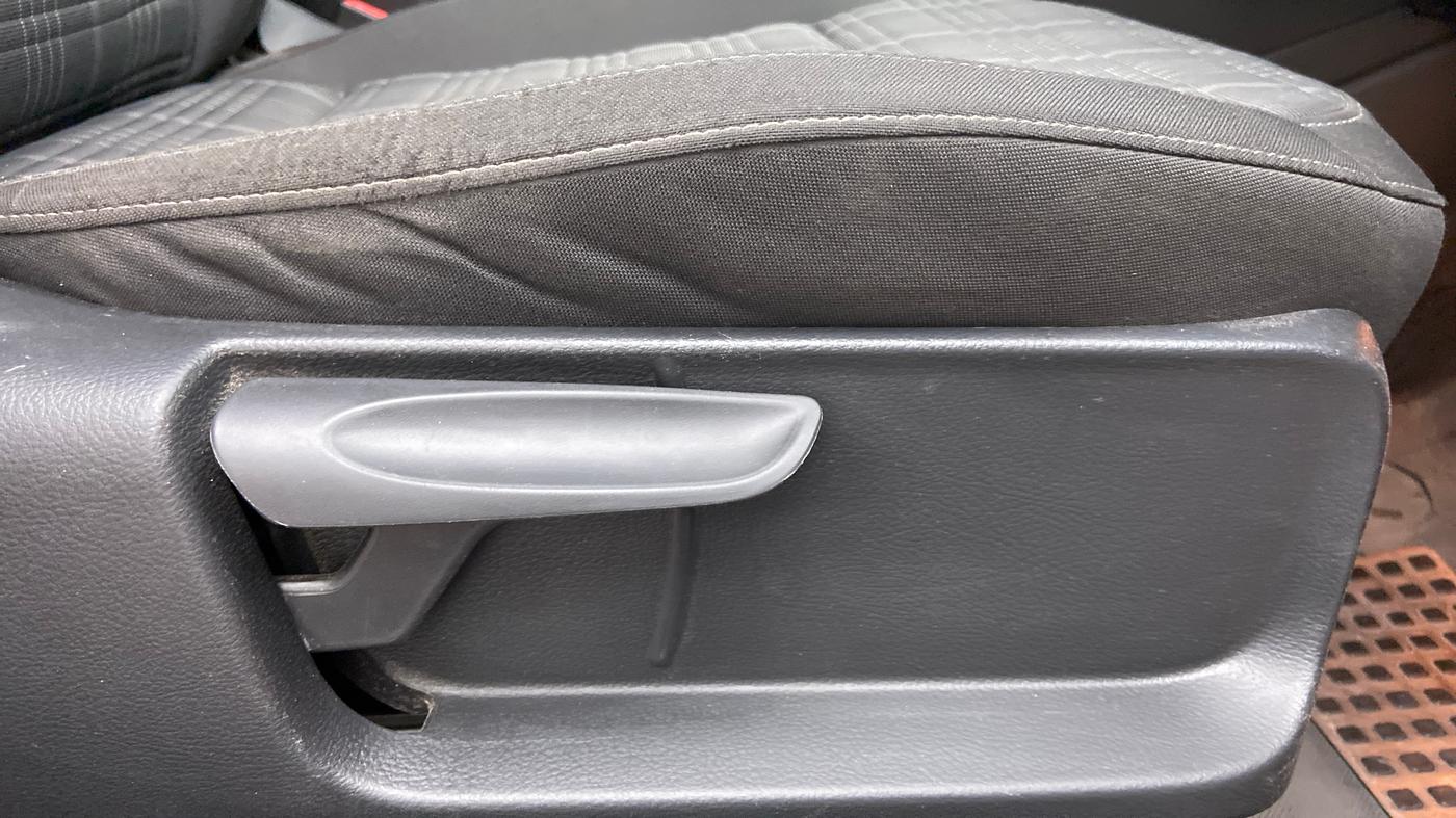 2019 Volkswagen Polo GT TSI 1.2 PETROL AT, Petrol, Automatic, 86,624 km, Driver Side Adjustment Panel