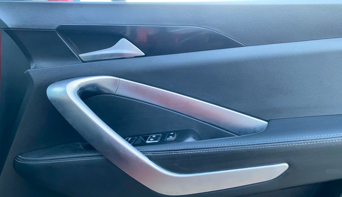 2020 MG HECTOR SHARP 1.5 DCT PETROL, Petrol, Automatic, 78,743 km, Driver Side Door Panels Control