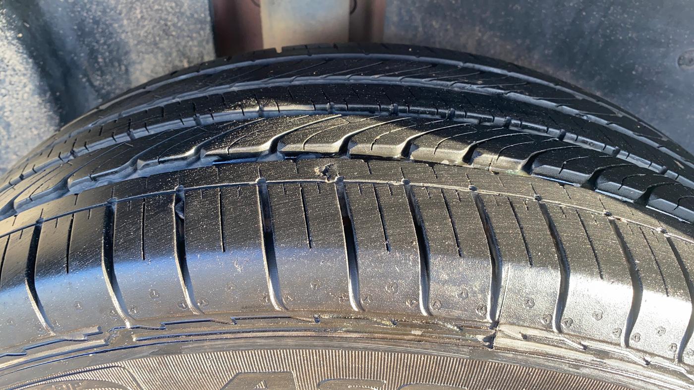 2020 MG HECTOR SHARP 1.5 DCT PETROL, Petrol, Automatic, 78,808 km, Right Rear Tyre Tread